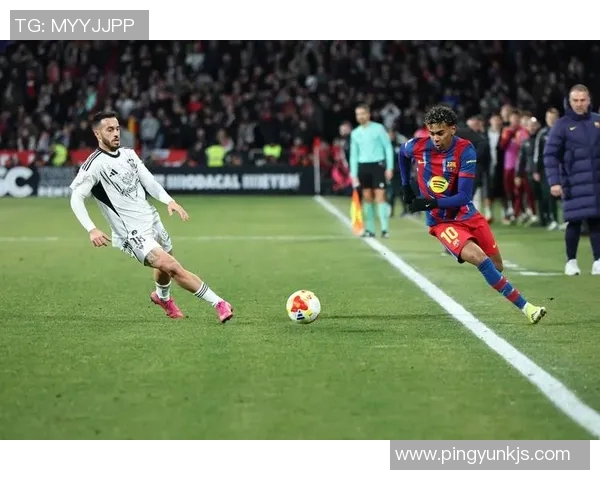 巴塞罗那成功晋级欧冠16强，梅西再现神迹领队队友翻盘惊险晋级！