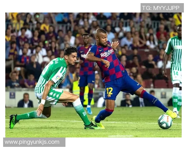 梅西领衔巴塞罗那5-1大胜皇家贝蒂斯,再度登顶西甲积分榜 梅西领衔巴塞罗那5-1大胜皇家贝蒂斯,再度登顶西甲积分榜